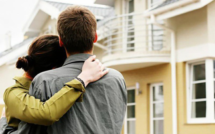 Vợ chồng lương 15 triệu/tháng: 20 năm sống tiết kiệm vẫn chưa mua được nhà!